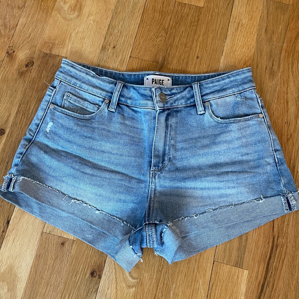 Paige Jimmy Jimmy short. Size 26